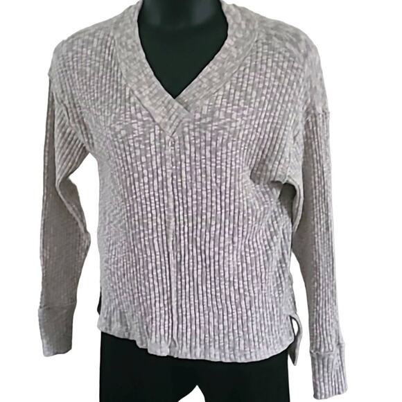 Caslon Women's Gray V-Neck Ribbed Sweater Pullover - Size Medium NWOT - Picture 3 of 7